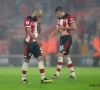 Les joueurs de Southampton et leur coach font un geste après le 0-9