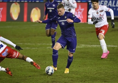 Officiel : un ancien chouchou de Kompany à Anderlecht rejoint Ameen Al-Dakhil à Stuttgart