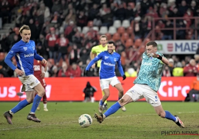 📷 Le Standard appréciera : le joli clin d'oeil de Genk à Bryan Heynen, nouveau gardien inattendu du Racing